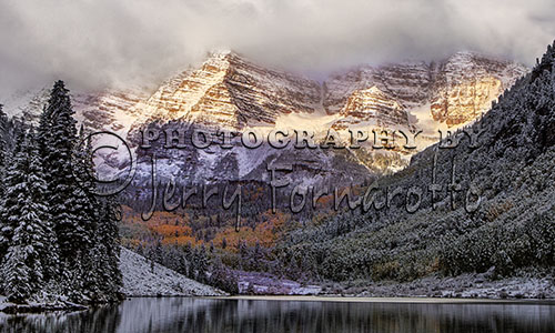 Maroon Bells is Colorado's most recognizable scenes. Maroon Peak and North Maroon Peak are fourteeners, both peaks are over 14,000 feet high. They are located in the Maroon Bells-Snowmass Wilderness.