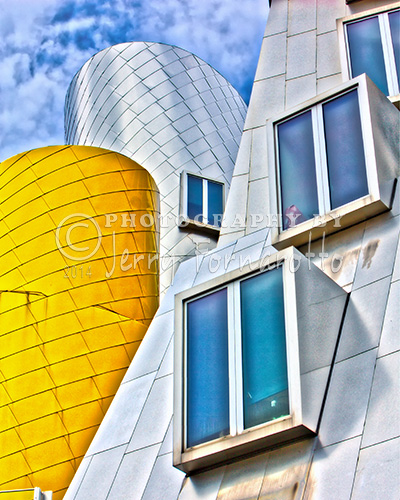 Stata Building Detail