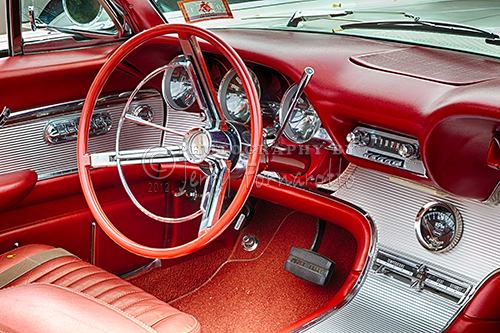 In 1962 Ford produced the third generation of the Thunderbird. 9,884 convertibles came of the assembly line.