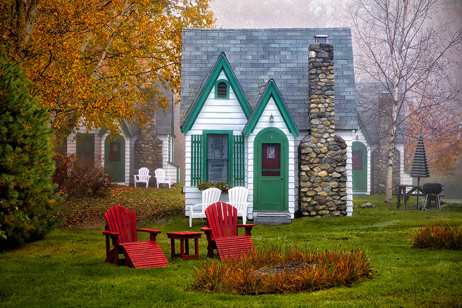 A quaint cottage in New Hampshire.